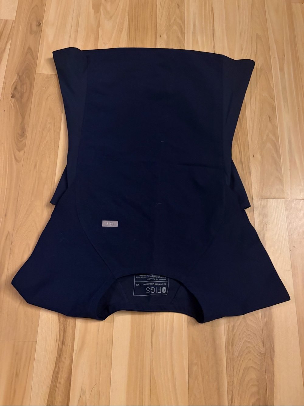 Figs Women's Short Sleeve Top in Navy with Wide Leg Pants